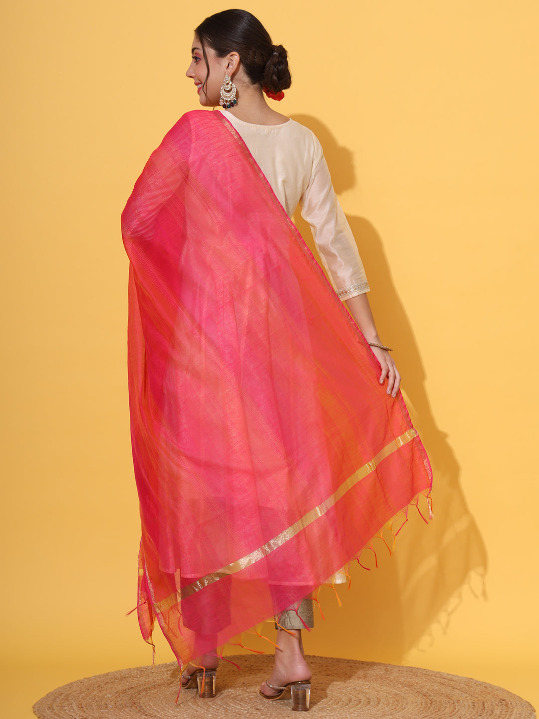 Magenta Handllom Dupatta